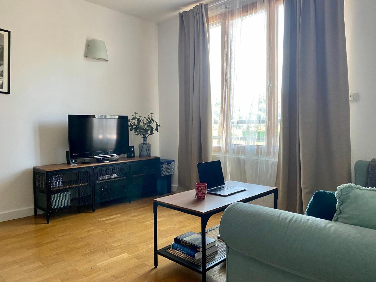 Spacious 1Br | Near City Center & Baby-Friendly! Apartment ลียง ภายนอก รูปภาพ